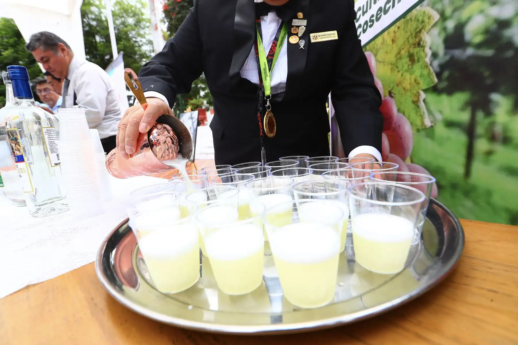 El festival permitió al público conocer y apreciar los sabores tradicionales del pisco sur.
Foto: ANDINA/Verónica Calderón Zúñiga