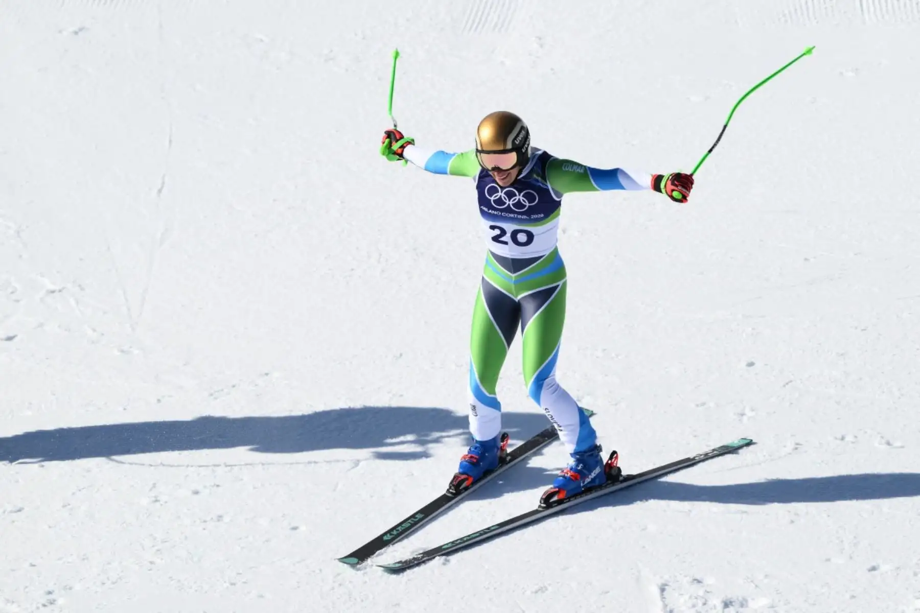 La eslovena Ilka Štuhec reacciona en el área de meta tras su participación en la prueba de descenso femenino de los Juegos Olímpicos de Invierno Milán-Cortina 2026, en el Centro de Esquí Alpino de Tofane, en Cortina d’Ampezzo. Foto: AFP