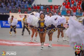 El último sábado, se llevó a cabo el gran pasacalle de danzas con trajes autóctonos, que regaló al público asistente una jornada llena de color, tradición y orgullo cultural.
