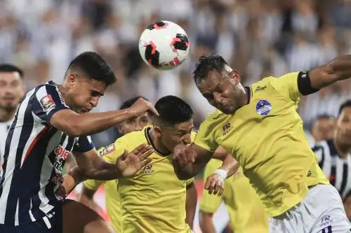 Alianza Lima y Comerciantes Unidos se enfrentan en Matute