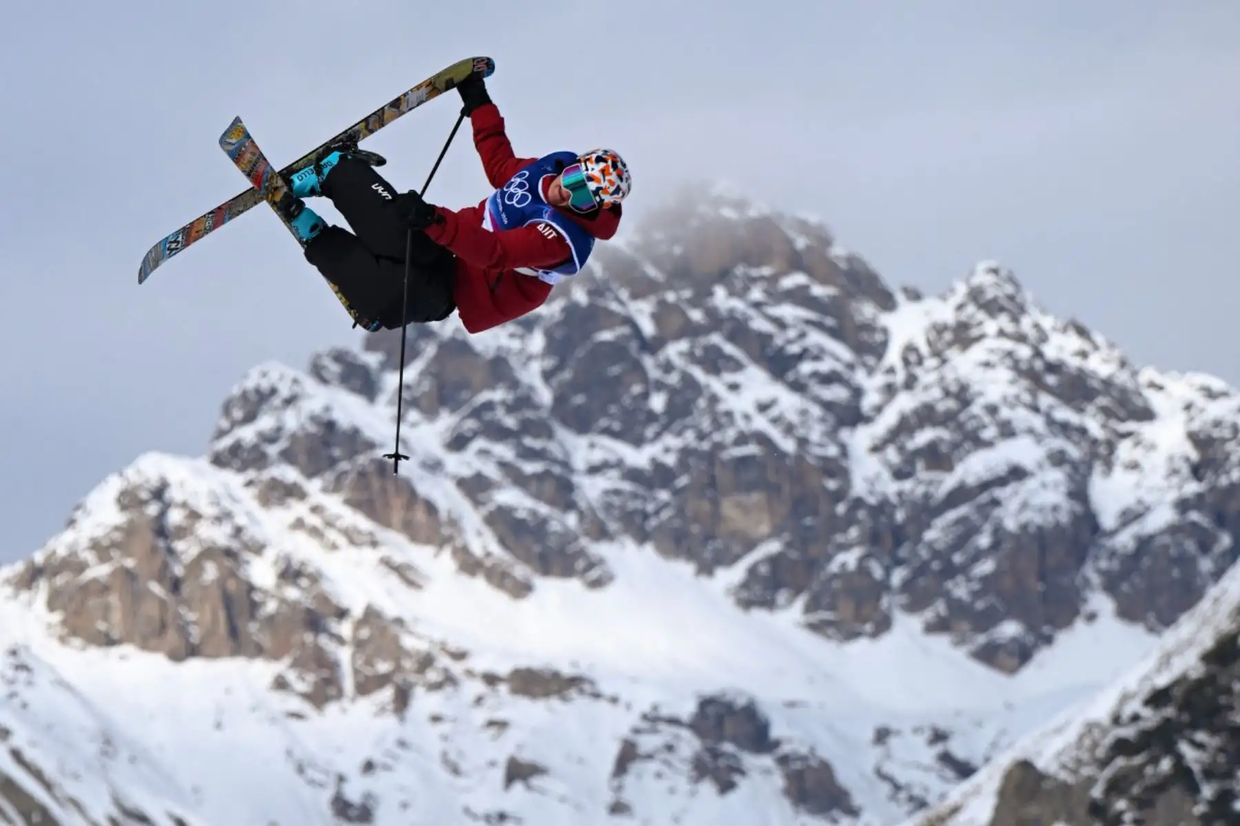 La austriaca Lara Wolf compite en la primera manga de la final femenina de esquí acrobático en slopestyle durante los Juegos Olímpicos de Invierno Milano Cortina 2026. Foto: ANDINA/AFP