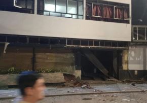 Al menos 25 viviendas resultaron afectadas tras un nuevo atentado con explosivos registrado la madrugada de este 9 de febrero en la cuadra 12 de la avenida Santa, en el cercado de la ciudad de Trujillo, región La Libertad. ANDINA/Difusión
