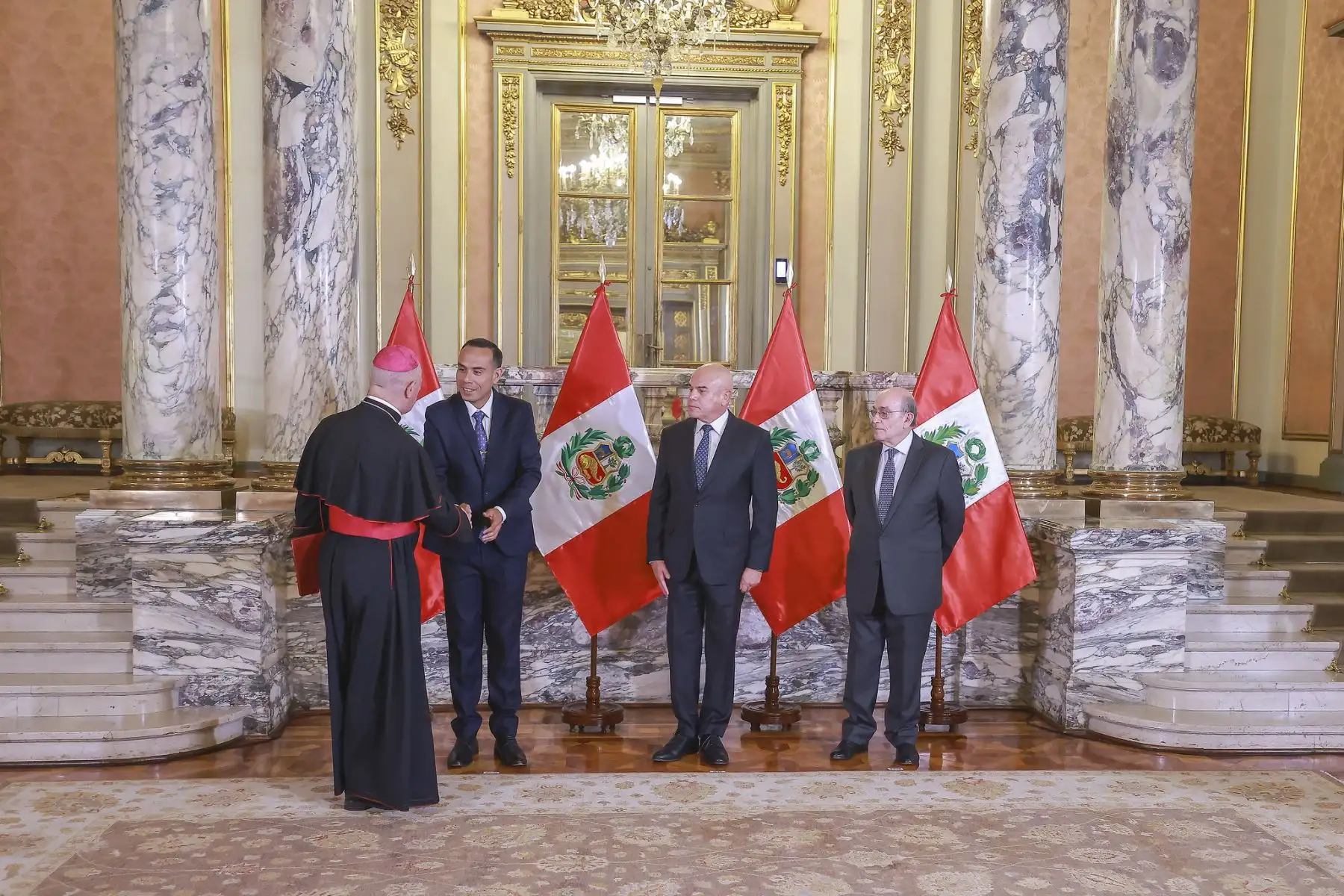En Palacio de Gobierno, el presidente de la república, José Jerí, recibió el saludo del Cuerpo Diplomático acreditado en el Perú, integrado por embajadores, encargados de negocios y representantes de organismos internacionales . Foto: ANDINA/Prensa Presidencia