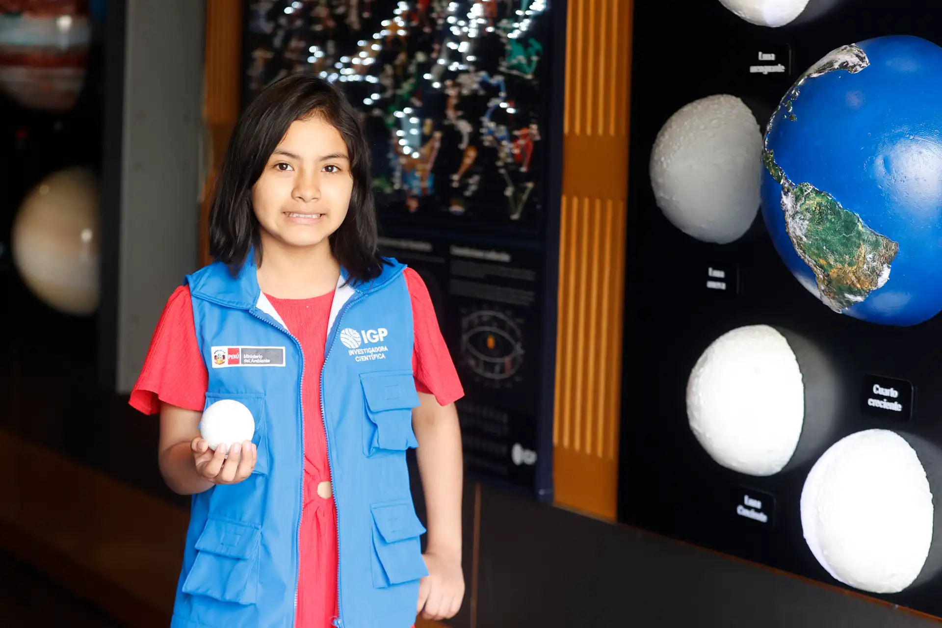 Francesca Medina Acuña, ganadora de tercer lugar en Instituto Geofísico del Perú (IGP) realiza evento “Investigadora científica por un día”, una iniciativa innovadora que busca despertar el interés de las niñas por la ciencia y promover su participación en el ámbito científico desde temprana edad.
Foto: ANDINA/Vidal Tarqui