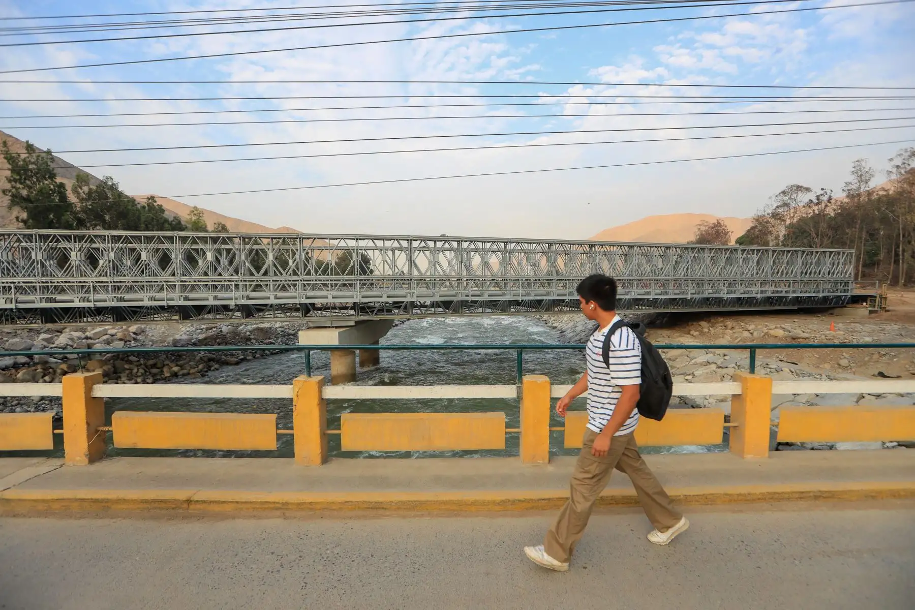 Paralelamente, se viene ejecutando los trabajos de un tramo restante que son los 0.5 km para conectarse hasta el puente Morón. Foto: ANDINA/Ricardo Cuba