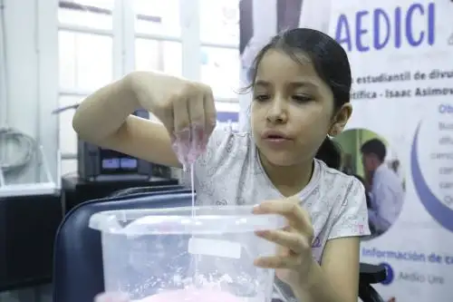 CONCYTEC organiza talleres de ciencia para despertar vocación científica en los niños