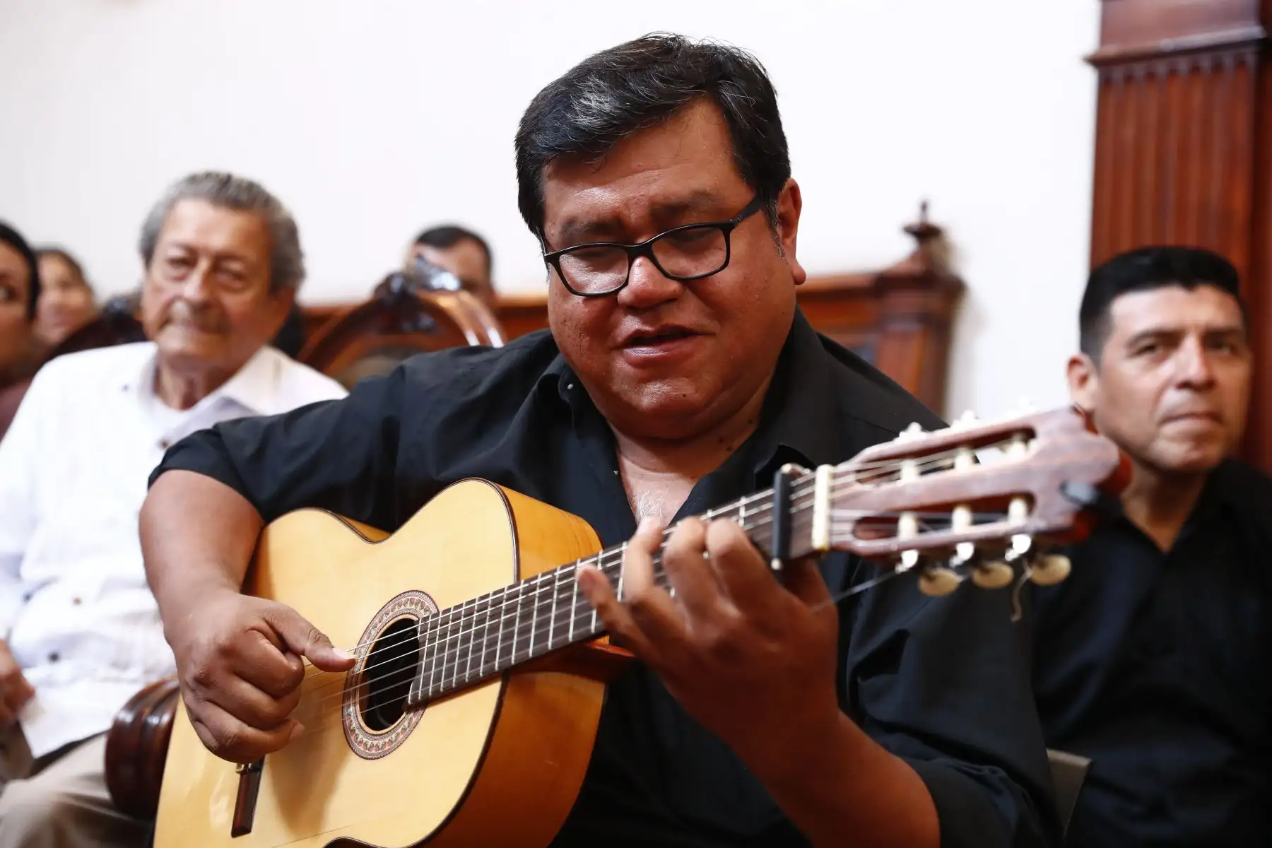 A ritmo de ópera y música criolla se celebró la ceremonia de incorporación de la obra musical de Felipe Pinglo al Registro Peruano de Memoria del Mundo de la UNESCO, con la participación de representantes de la Municipalidad de Lima y familiares del famoso compositor peruano. Foto: ANDINA/Daniel Bracamonte