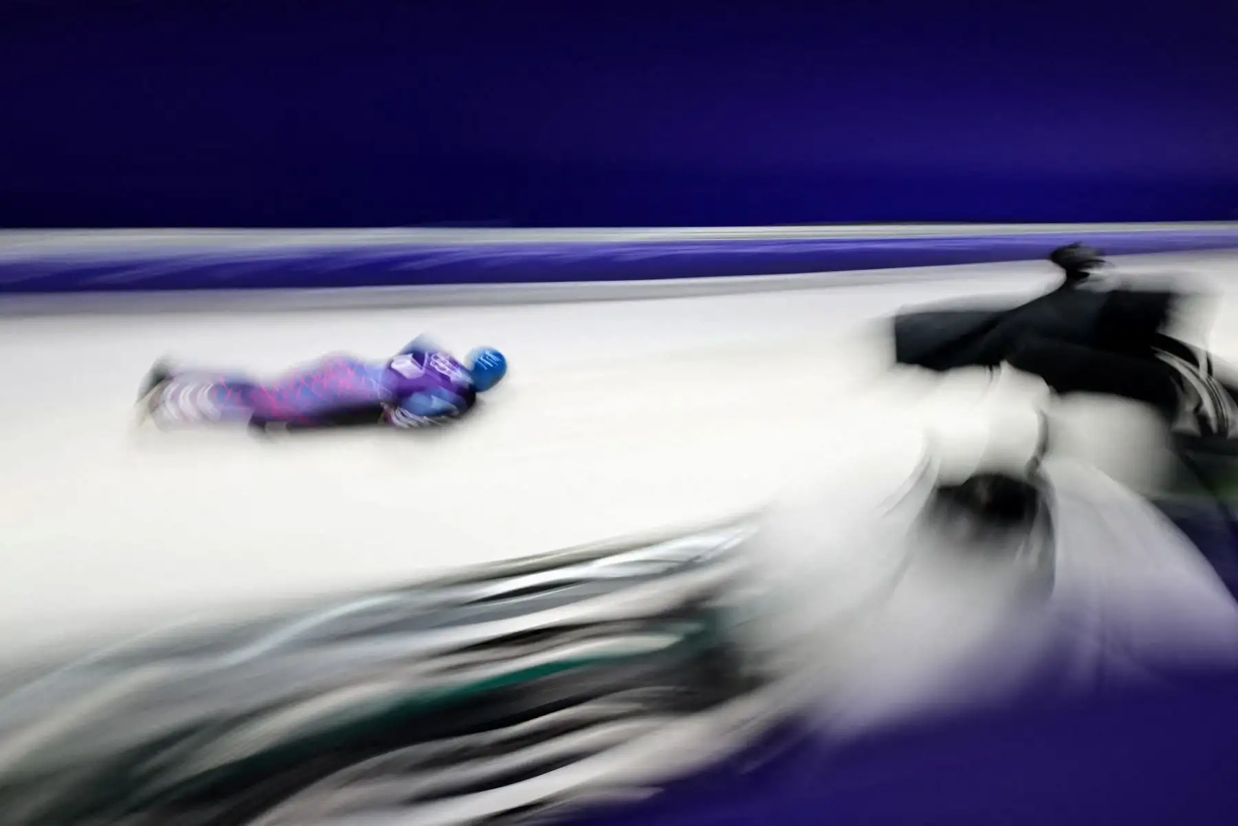 El británico Marcus Wyatt participa en el entrenamiento de skeleton masculino en el Cortina Sliding Centre durante los Juegos Olímpicos de Invierno de Milán Cortina 2026 en Cortina d