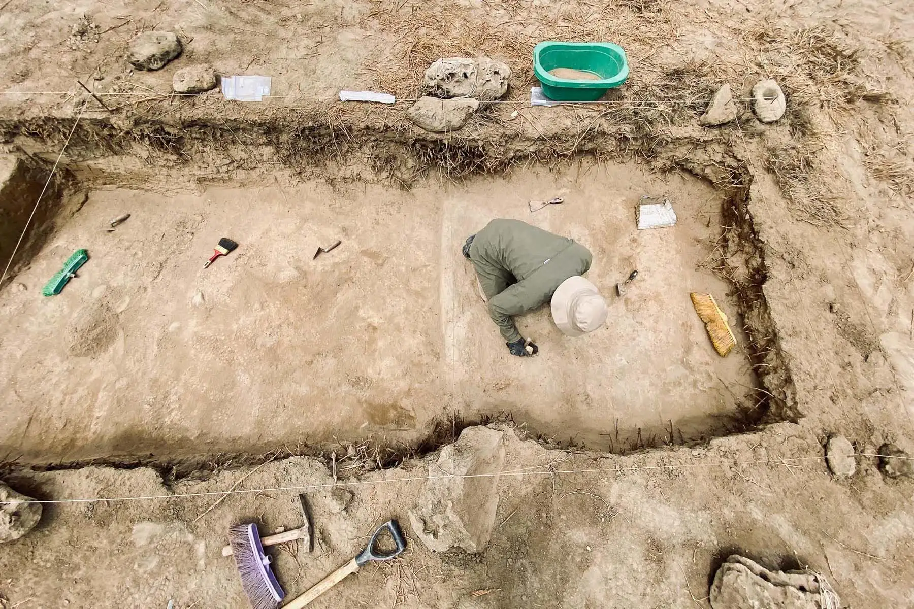 La investigación integra arqueología del paisaje, revisión histórica y registro material para explicar los cambios sociales, culturales y territoriales tras la conquista.
Foto: Cortesía / Randy Reyes