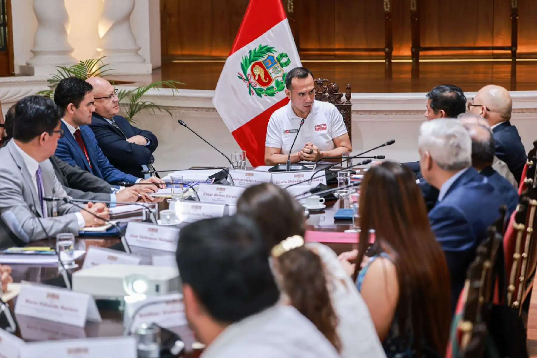 President Jeri meets with Peruvian Engineers Association representatives