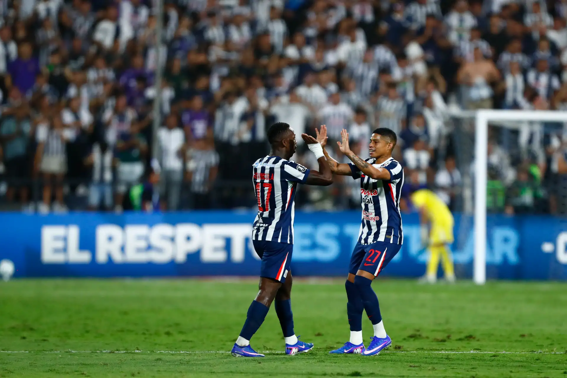 Alianza Lima de Perú empata 1-1 con el 2 de Mayo de Paraguay en el estadio Alejandro Villanueva de La Victoria el miércoles 11 de febrero de 2026 en el partido de vuelta por la primera fase de clasificación a la Copa CONMEBOL Libertadores 2026. Foto: ANDINA/Daniel Bracamonte