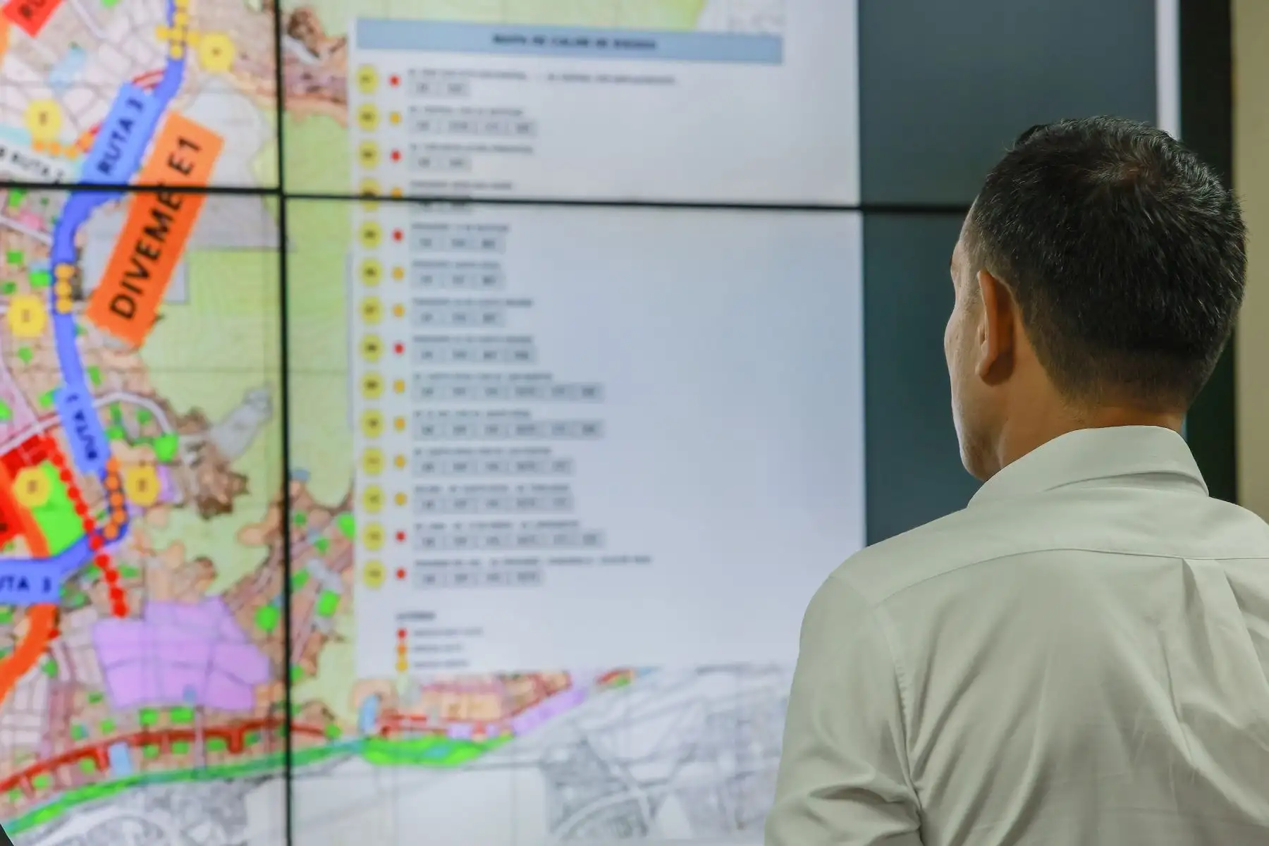 Presidente José Jerí inspeccionó las instalaciones del Escuadrón de Emergencia Este 1. SJL. Foto: ANDINA/ Prensa Presidencia