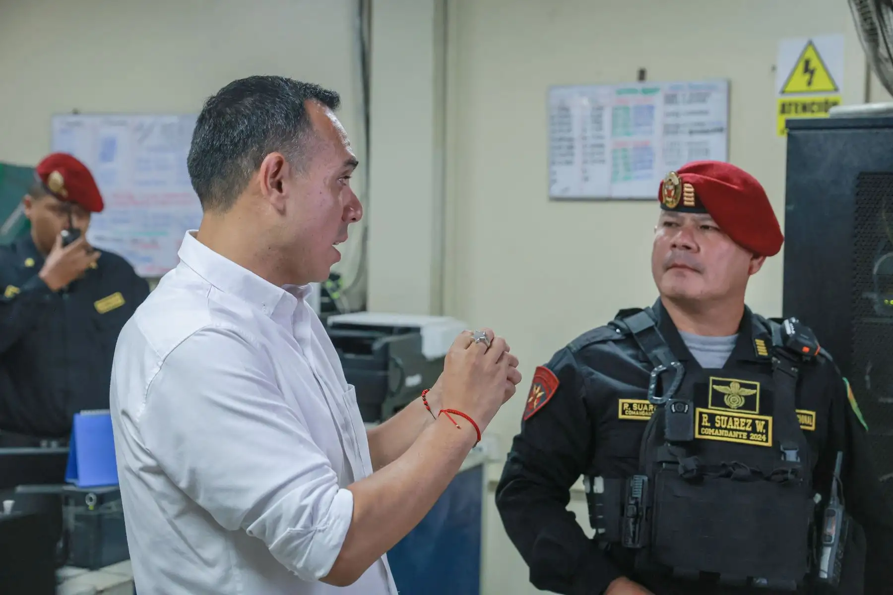 Presidente José Jerí inspeccionó las instalaciones del Escuadrón de Emergencia Este 1. SJL. Foto: ANDINA/ Prensa Presidencia