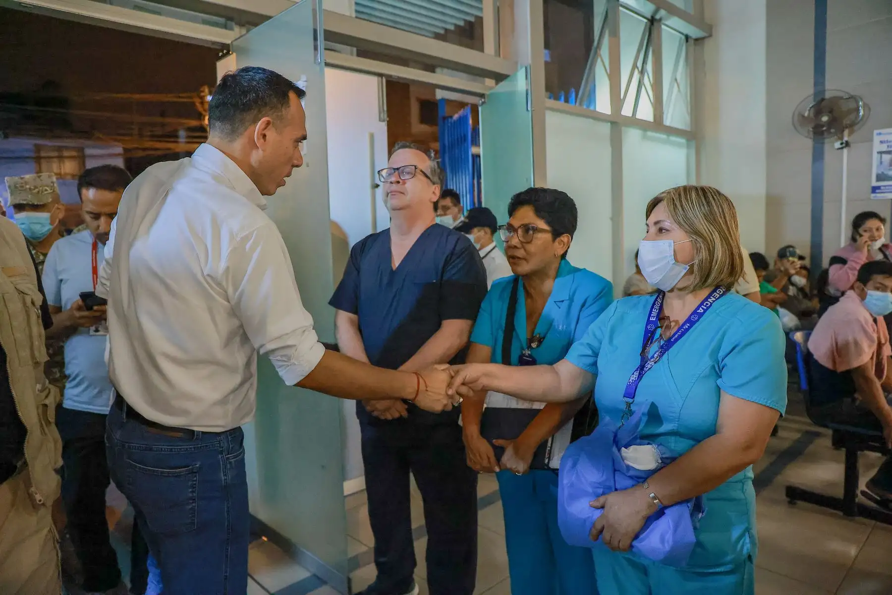 Presidente José Jerí, visitó Hospital Guillermo Almenara para recoger demandas de pacientes y adoptar medidas que mejoren la atención en salud. Foto: ANDINA/Prensa Presidencia