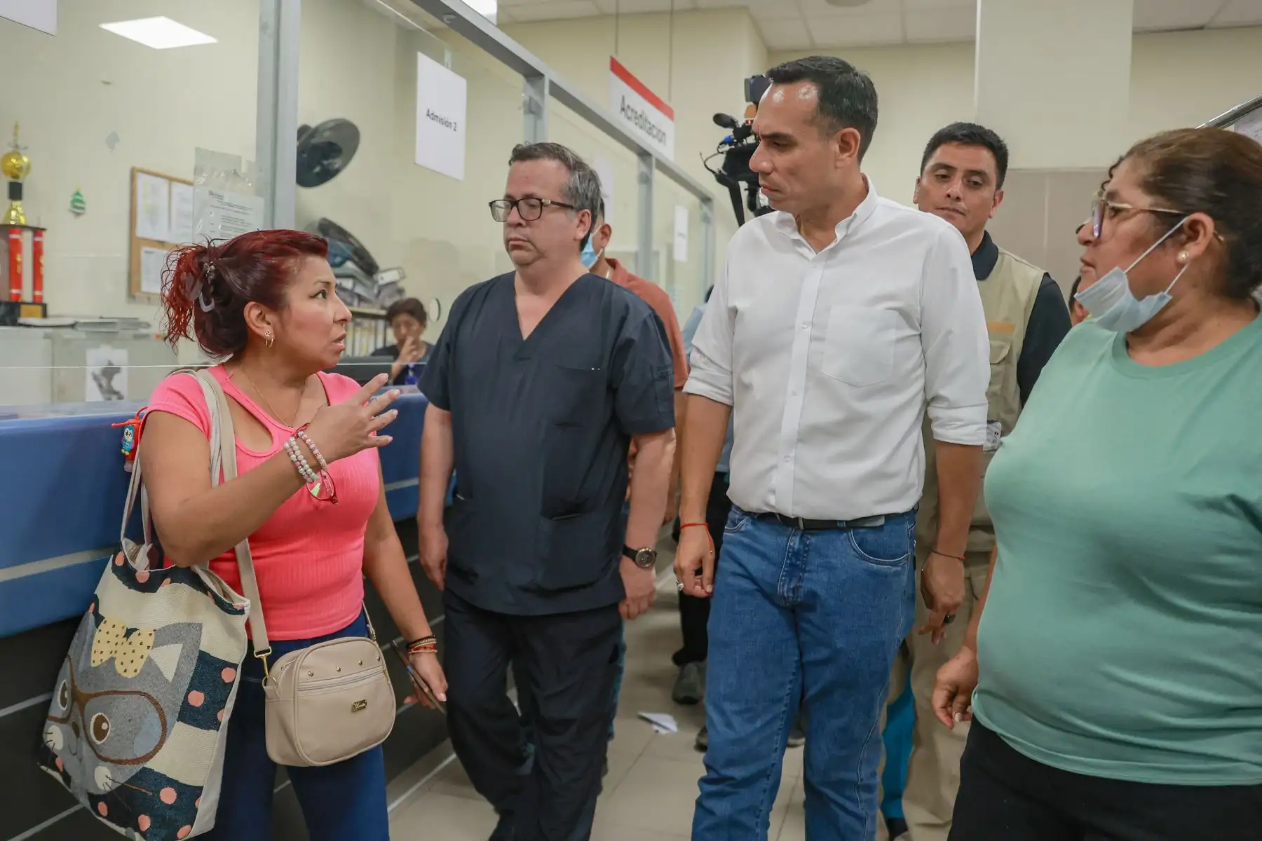 Presidente José Jerí, visitó Hospital Guillermo Almenara para recoger demandas de pacientes y adoptar medidas que mejoren la atención en salud. Foto: ANDINA/Prensa Presidencia