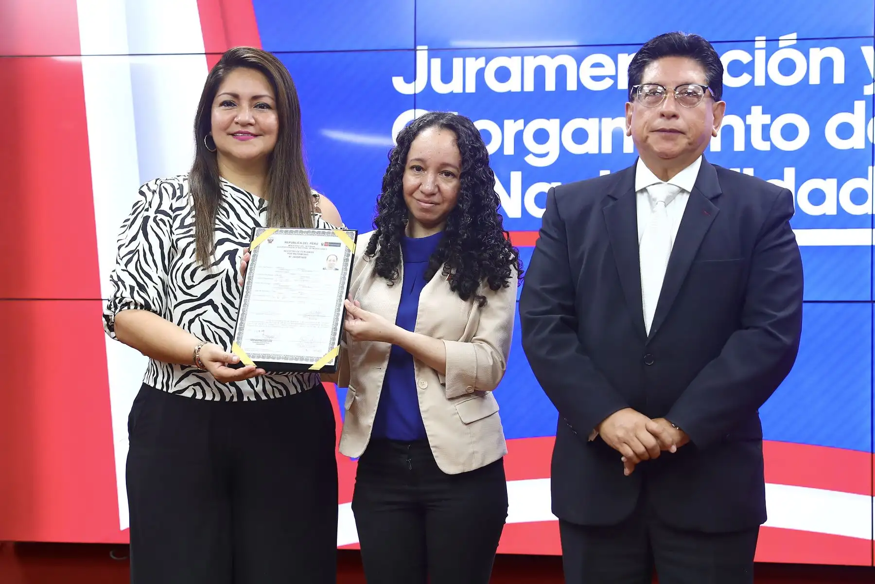 Durante la ceremonia, los nuevos compatriotas jurarán lealtad al Perú y respeto a la Constitución y las leyes del país.
Foto: ANDINA/Verónica Calderón Zúñiga