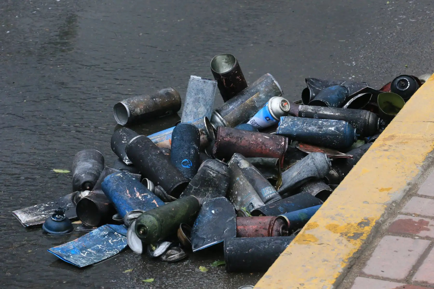 Incendio de grandes proporciones registrado en un almacén de aerosoles ubicado en Huachipa, en el distrito de Lurigancho-Chosica. Foto: ANDINA/ Héctor Vinces