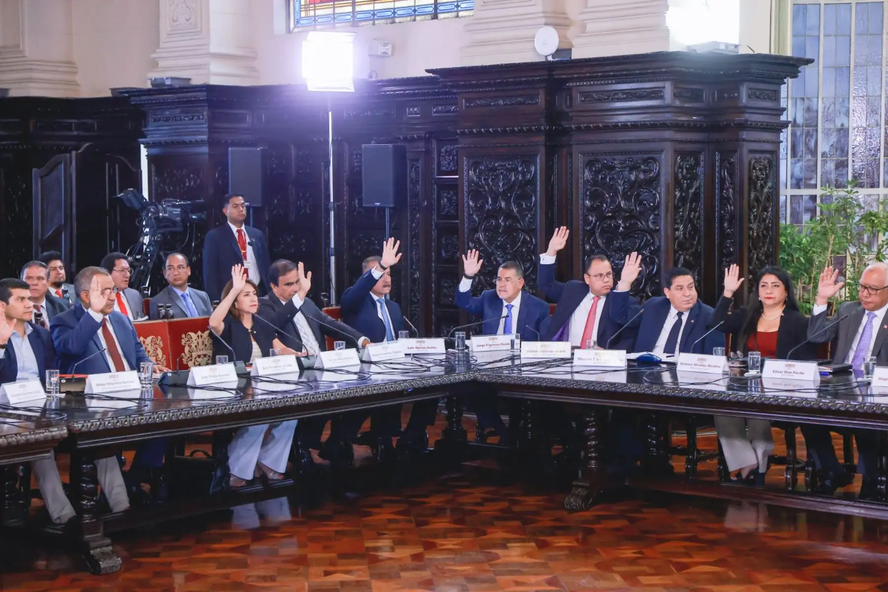 El presidente de la república, José Jerí, anunció durante instalación de la sesión ordinaria del Consejo Nacional de Seguridad Ciudadana, que se debatirá el  Plan Nacional de Seguridad Ciudadana elaborado por el Ejecutivo, una herramienta que nos permitirá mejorar la articulación de los esfuerzos de las instituciones públicas involucradas en la guerra contra la criminalidad. Foto: ANDINA/Prensa Presidencia