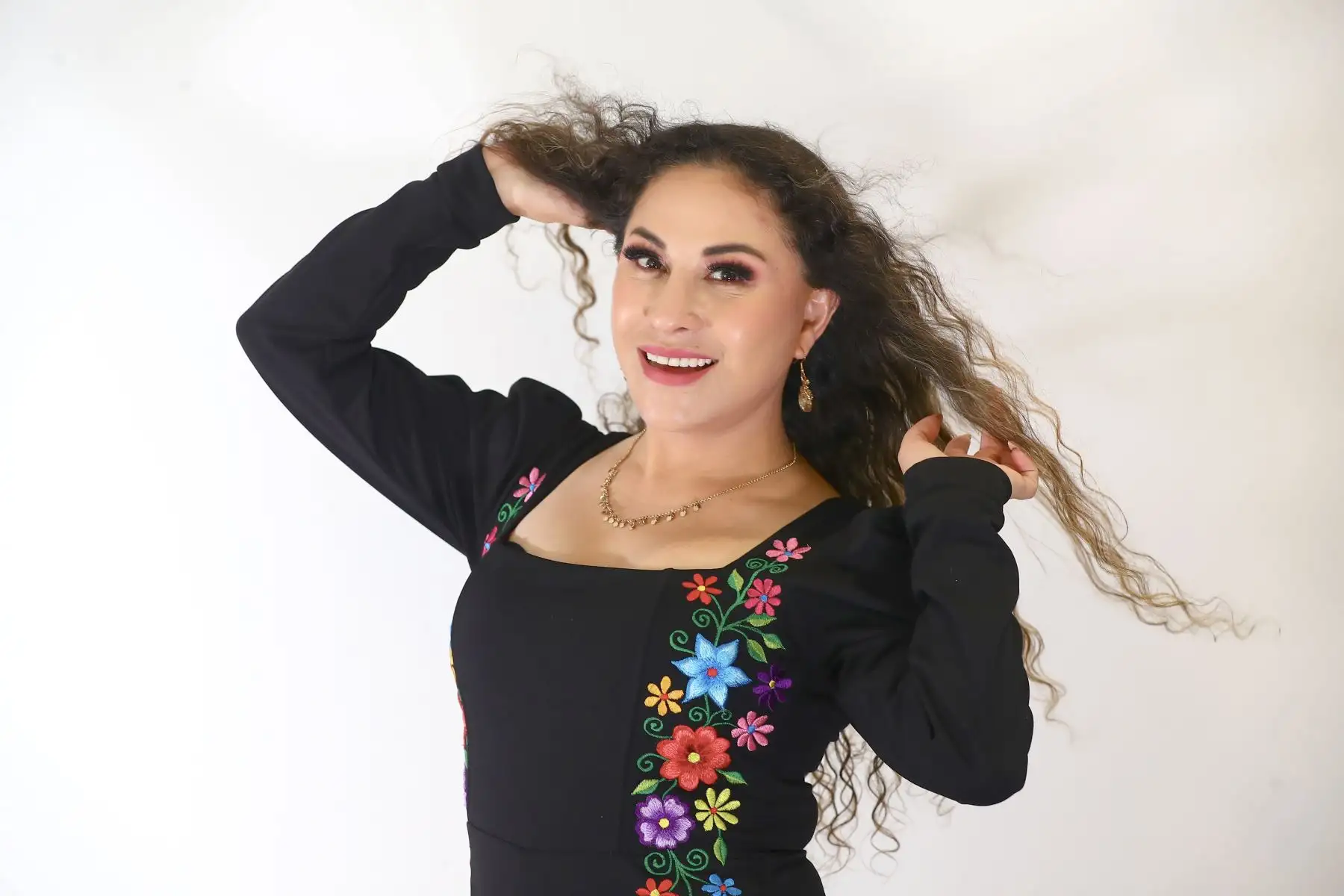 Me acuerdo de esa niña Karinita que se metía debajo de la mesa, de esas donde ponían los televisores antiguos con perilla, para cantar debajo del televisor.
Foto: ANDINA/Verónica Calderón Zúñiga