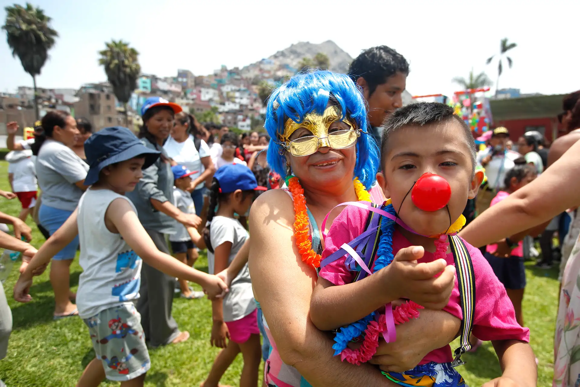 Policía Nacional del Perú, a través de la Unidad Histórica de Policía Montada "El Potao" organiza el festival “Equino Carnavales POTAO PNP ”.  Esta actividad, busca fortalecer las habilidades sociales y control de sentimientos, entre niños, adolescentes y adultos con discapacidad y/o habilidades diferentes.
Foto: ANDINA/ Eddy Ramos