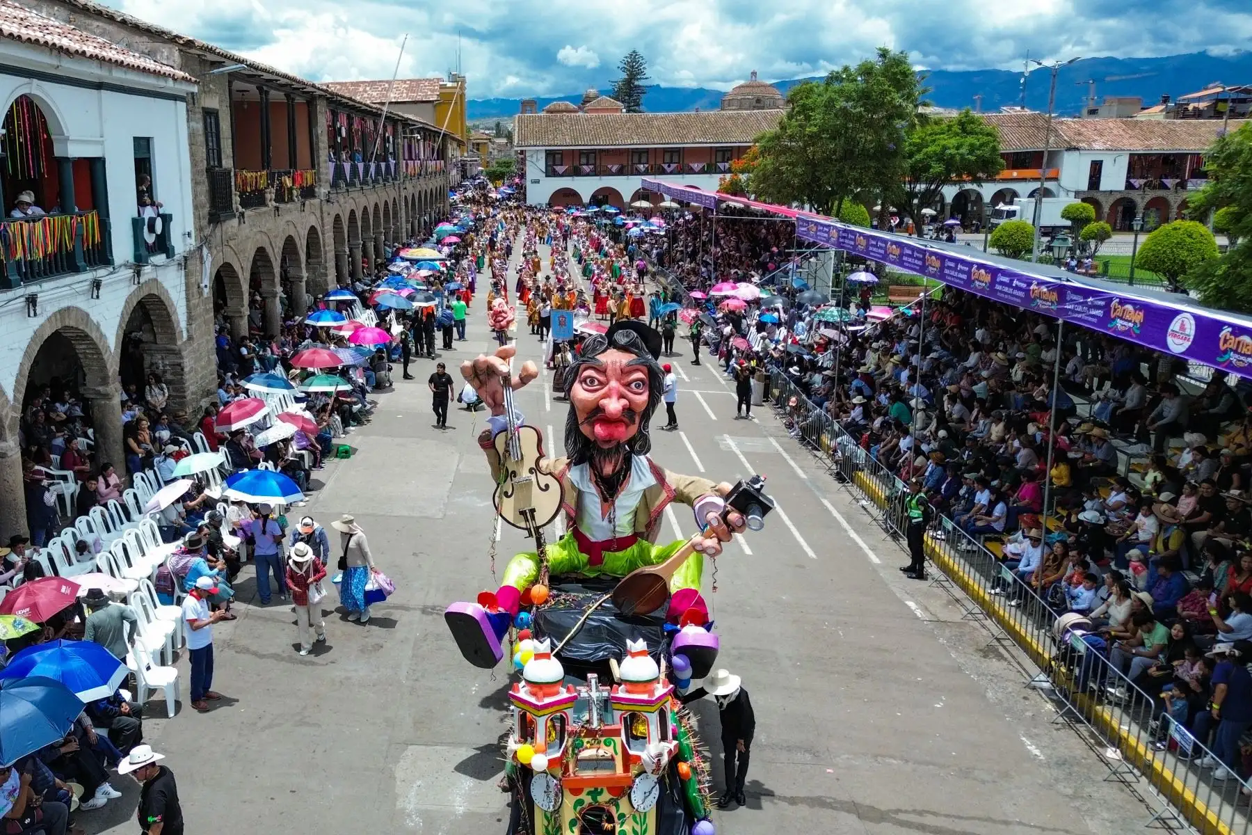 Las actividades celebratorias del Carnaval de Ayacucho 2026 empiezan el martes 3 de febrero con la elección del séquito del Ño Carnavalón, personaje icónico de esta festividad.  Foto: ANDINA/Ricardo Cuba