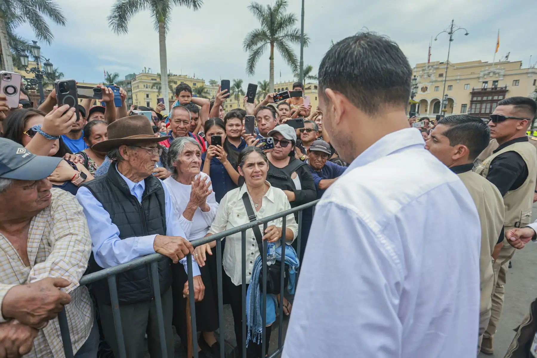 El presidente José Jerí participó del tradicional cambio de guardia en los exteriores de Palacio de Gobierno. Foto: Presidencia