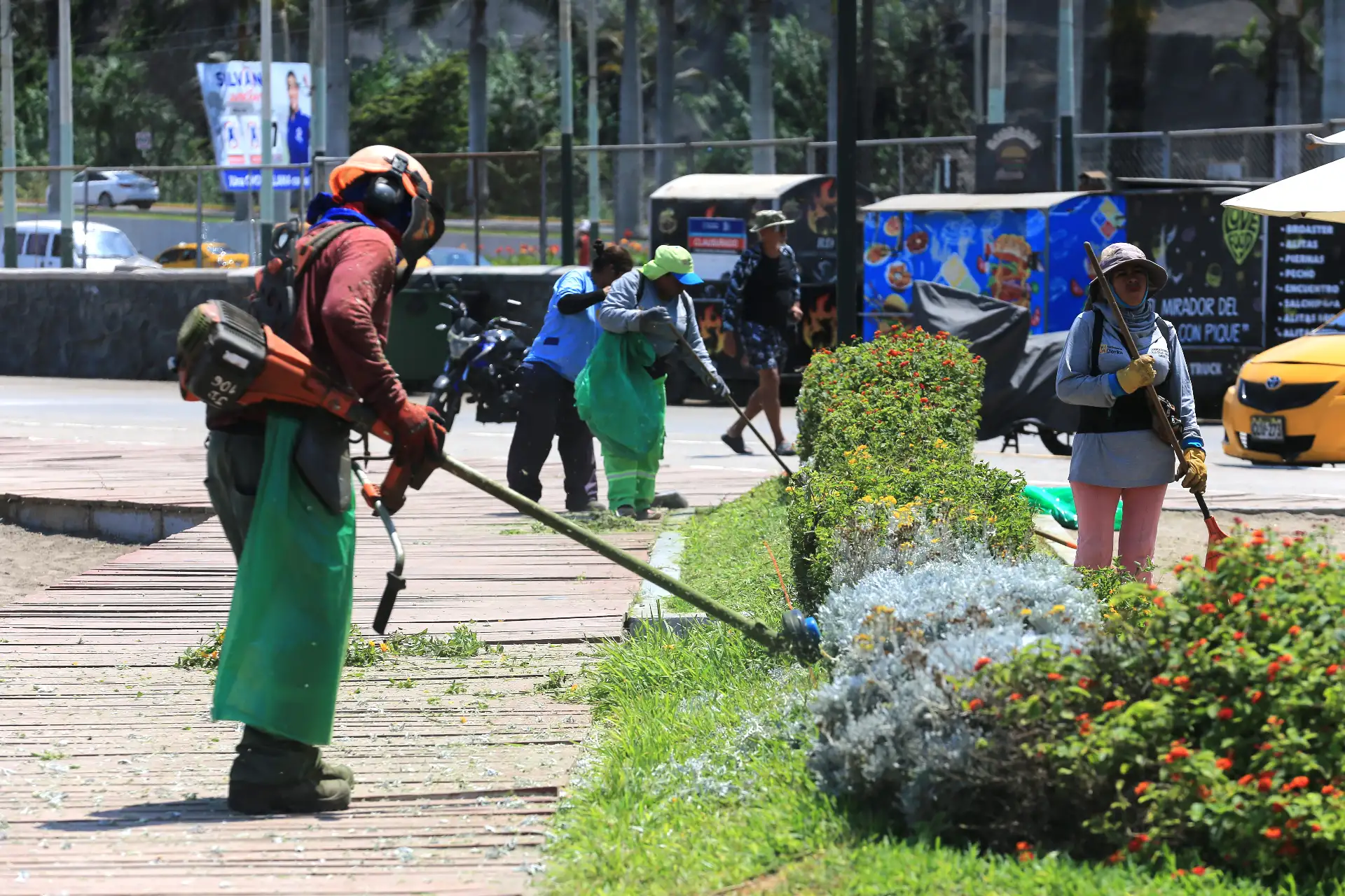 Municipalidad de Chorrillos realiza trabajos limpieza en los alrededores de la Playa Agua Dulce.  De acuerdo con la municipalidad de Chorrillos, cada fin de semana se recogen un promedio de 12 toneladas de desperdicios.
Foto: ANDINA/Héctor Vinces