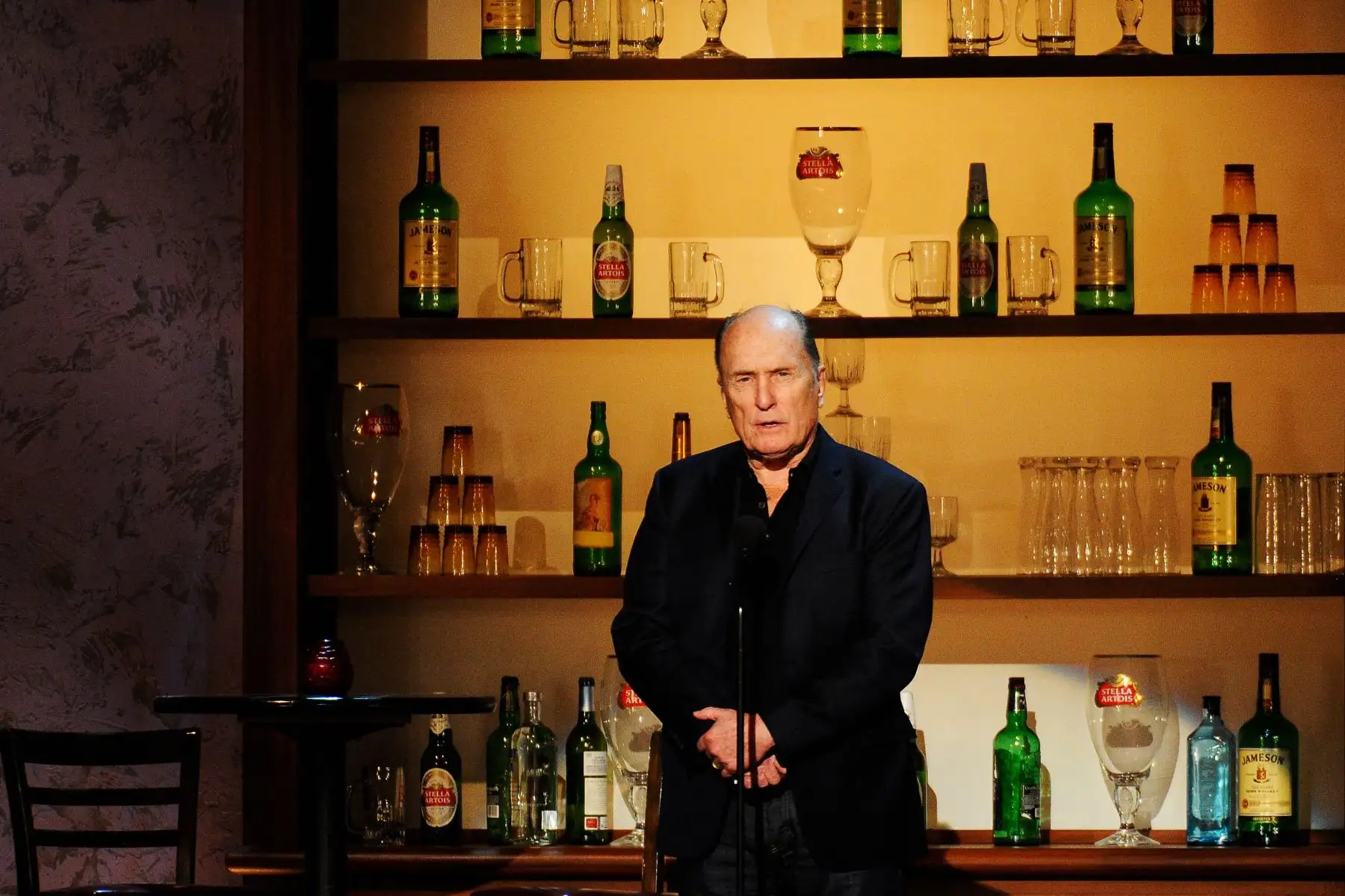 El presentador Robert Duvall en el escenario durante la 25.ª edición de los Premios Spirit de Film Independent, celebrada en el Nokia Event Deck de L.A. Live el 5 de marzo de 2010 en Los Ángeles, California.
Foto: AFP