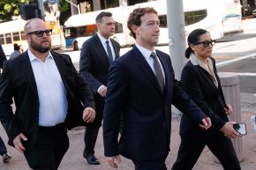 Mark Zuckerberg llega al Tribunal Superior de Los Ángeles, el 18 de febrero de 2026. Foto: AFP