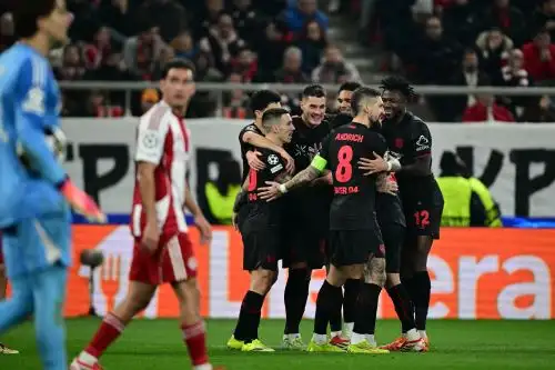 Bayer Leverkusen gana 2 a 0 al  Olympiacos FC por la  UEFA Champions League