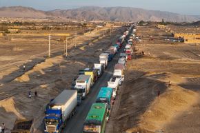 El tránsito en la Carretera Panamericana Sur, a la altura de Ica, sigue restringido. Foto: Cortesía