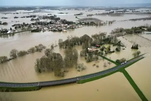 Innumerables pérdidas deja en Francia los más e 30 días de lluvias e inundaciones