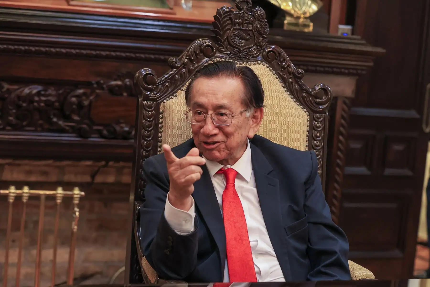 En el marco del compromiso del Gobierno de preservar la estabilidad y las reglas macroeconómicas, el presidente de la república, José María Balcázar Zelada, se reunió esta tarde con el presidente del Banco Central de Reserva del Perú (BCRP), Julio Velarde, a fin de priorizar la agenda de desarrollo del país. Foto: ANDINA/Prensa Presidencia