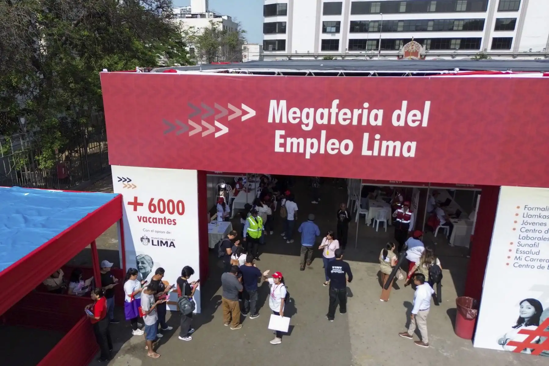 Megaferia del Empleo en la Explanada del Parque de la Exposición organizada por el ministerio de Trabajo ofrece más de 6 mil oportunidades de trabajo.

Foto: ANDINA/Difusión