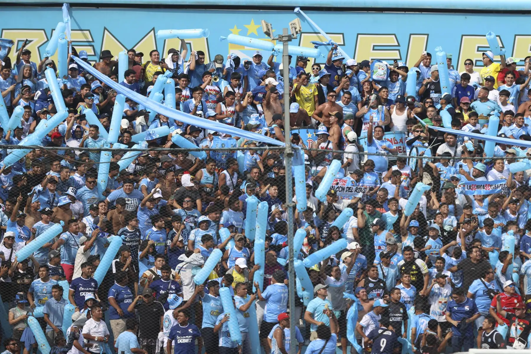 Sporting Cristal y Universitario empataron a dos goles en un encuentro jugado en el estadio Alberto Gallardo por la cuarta fecha del Torneo Apertura. Foto: ANDINA/Jhonel Rodríguez Robles