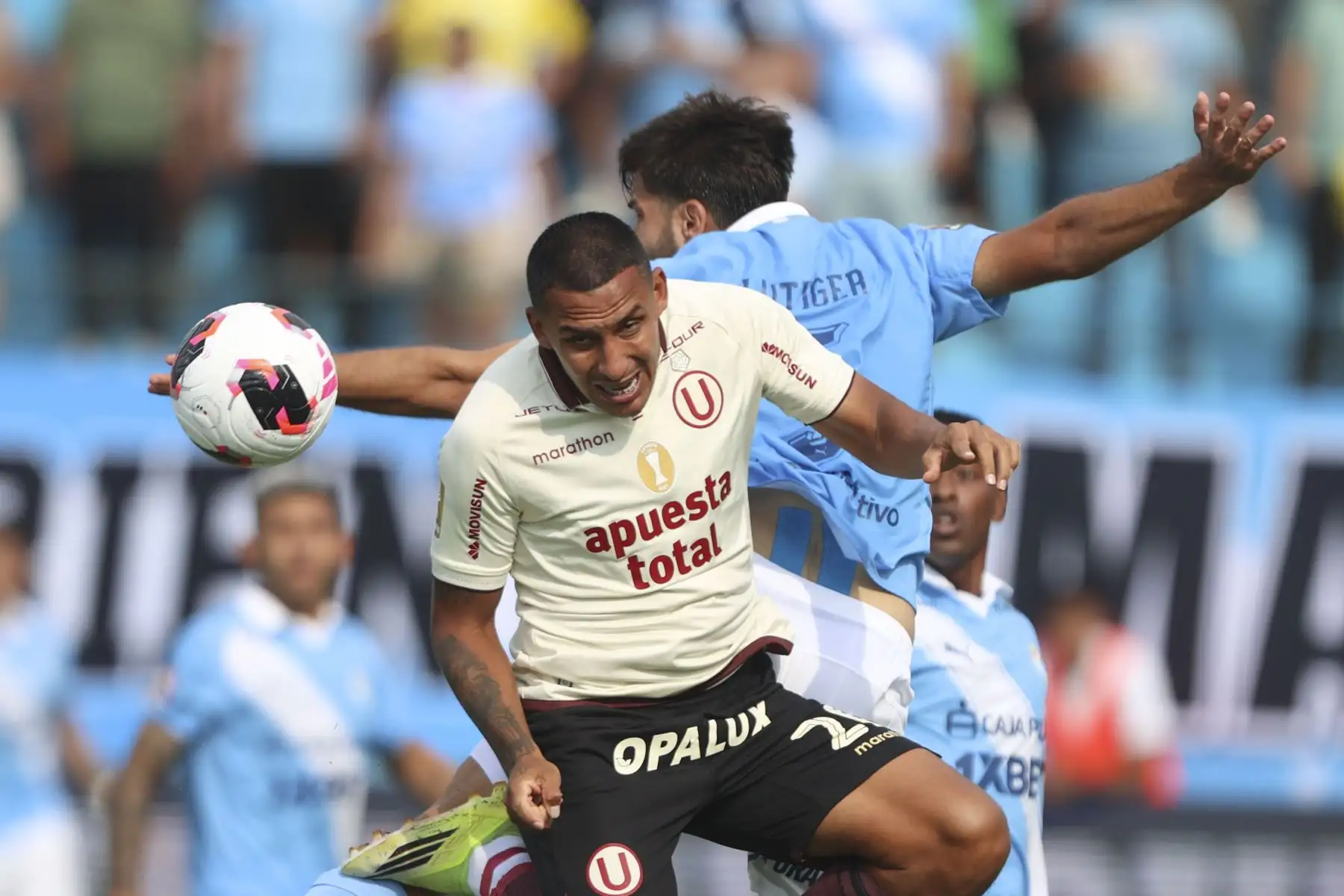 Sporting Cristal y Universitario empataron dos a dos en un encuentro jugado en el estadio Alberto Gallardo por la cuarta fecha del Torneo Apertura. Foto: ANDINA/Jhonel Rodríguez Robles