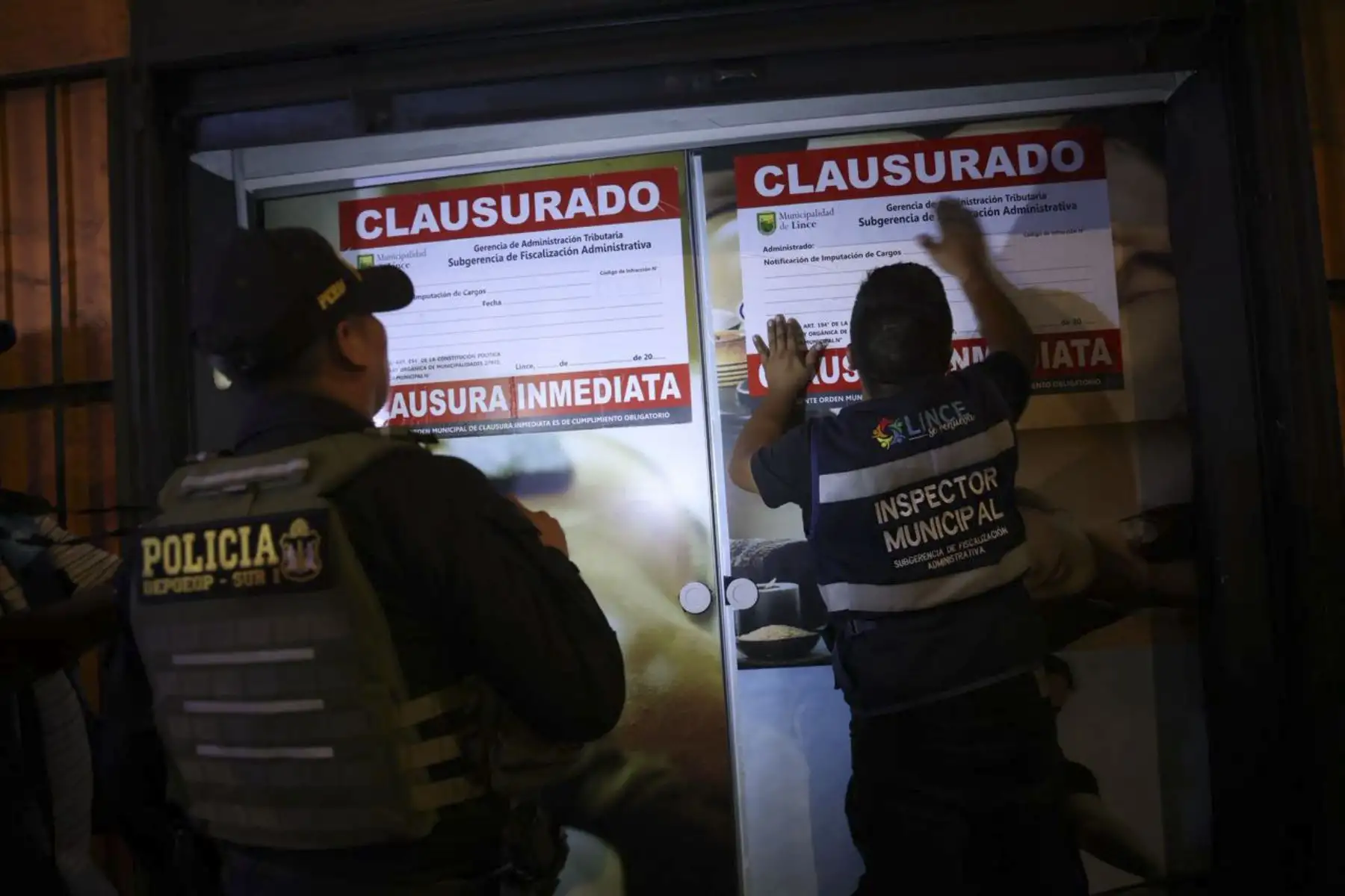 La autoridad edil informó que estos operativos continuarán ejecutándose de manera sostenida y coordinada con las fuerzas del orden, como parte de una estrategia integral orientada a consolidar un distrito más seguro, ordenado y con mayor control en sus espacios públicos. Foto: Difusión