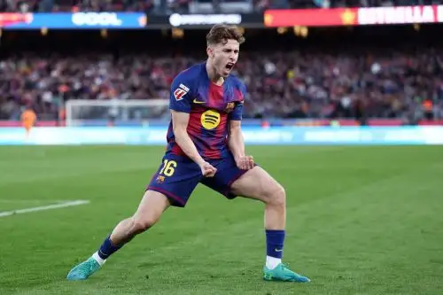 El centrocampista español del Barcelona, ​​Fermín López, celebra el tercer gol de su equipo durante el partido de la liga española entre el FC Barcelona y el Levante UD en el Estadio Camp Nou.