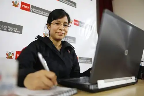 El MTPE capacitará gratuitamente a jóvenes de San Juan de Lurigancho para acceder a un puesto de trabajo. Foto: ANDINA / Difusión.