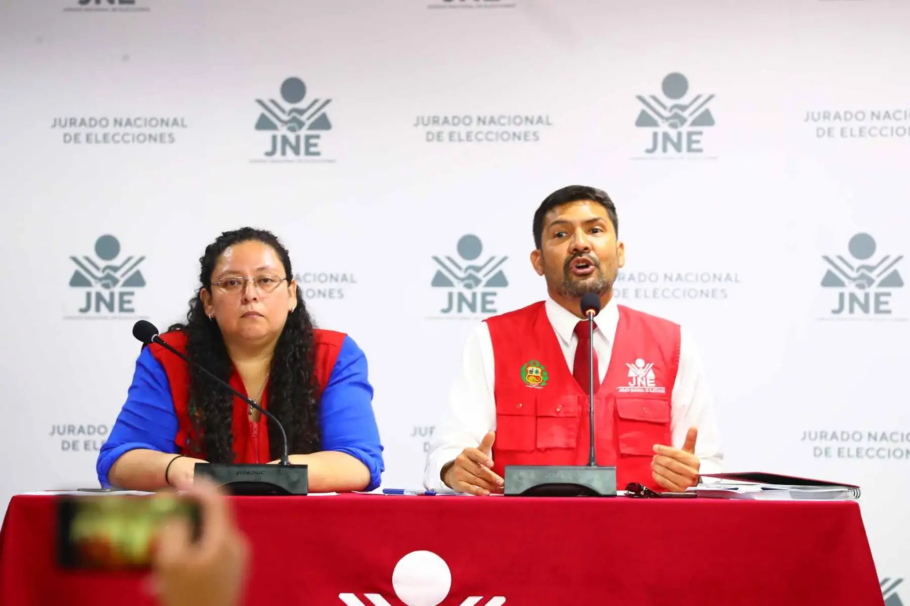 El Jurado Nacional de Elecciones (JNE) anunció que el debate presidencial 2026 será presencial, con 12 candidatos por día y se efectuará en dos fases, en las instalaciones del Centro de Convenciones de Lima. Foto: ANDINA/ Verónica Calderón Zuñiga