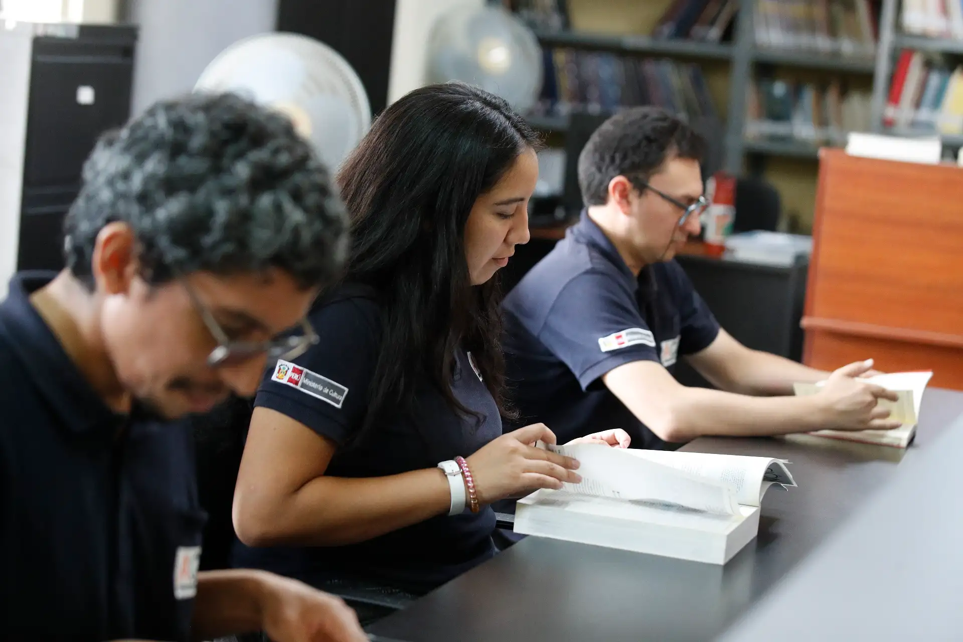 Desde su creación, la ENA contribuye a la tecnificación del personal que labora en archivos en las diferentes instituciones del país, públicas o privadas, con la finalidad de que cuenten con personal calificado y competente realizando las labores archivísticas y de gestión documental.
Foto: ANDINA/Eddy Ramos