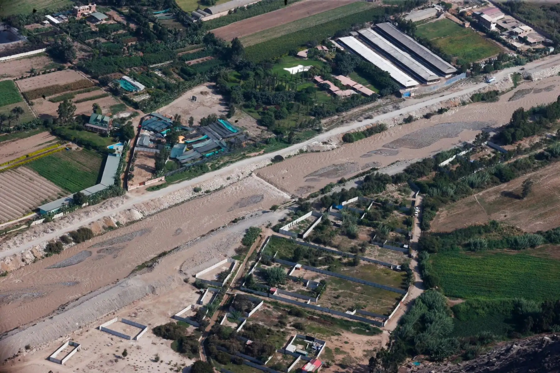 El Instituto Nacional de Defensa Civil (INDECI)  realiza  sobrevuelo por las cuencas de los ríos Rímac, Lurín y Chillón. Foto: ANDINA/Vidal Tarqui