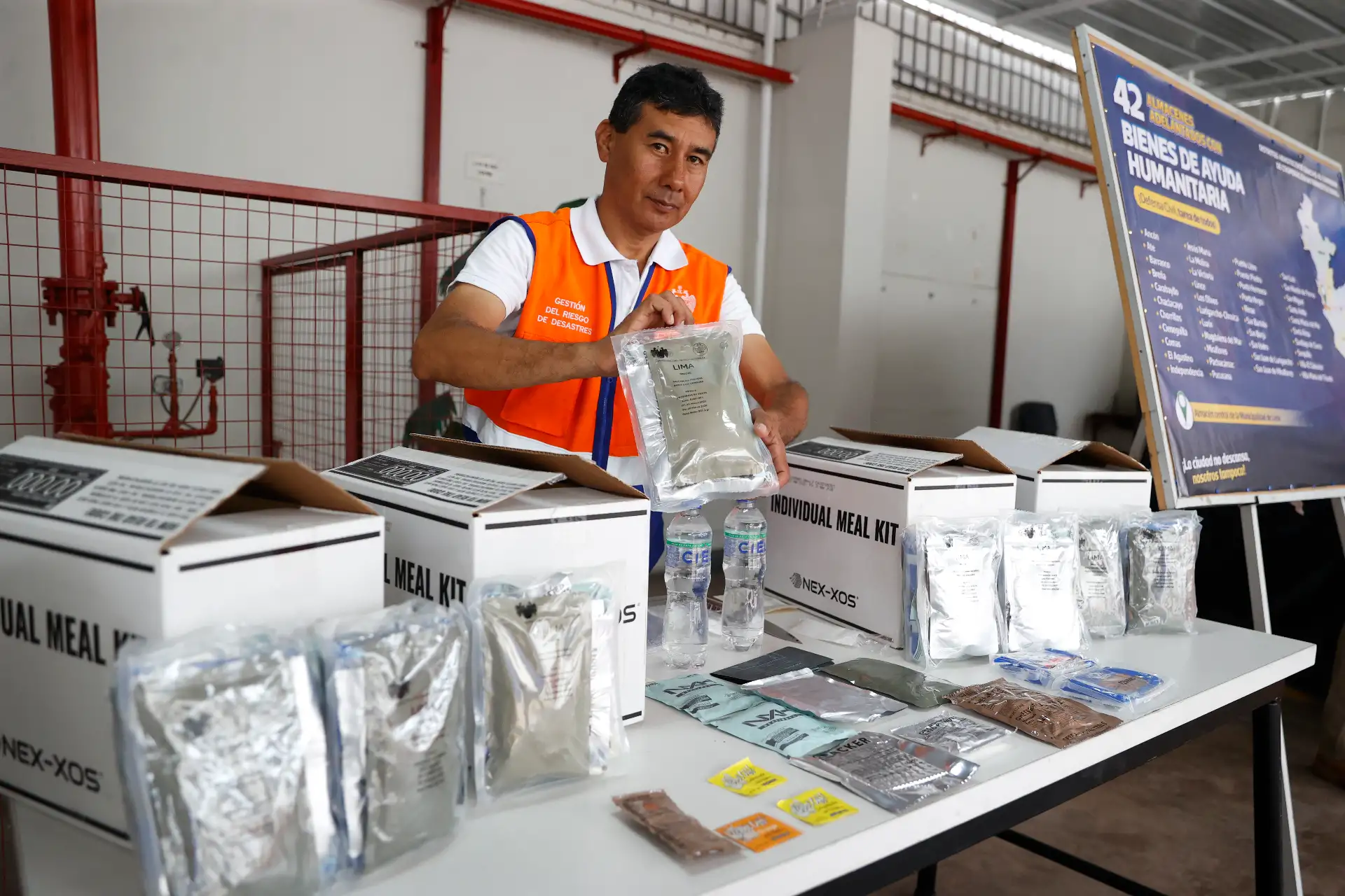Almacén Central de Bienes de Ayuda Humanitaria, infraestructura de 3,000 m², equipado con 4,000 kits listos y disponibles para la atención inmediata frente a cualquier situación de emergencia. 
Foto: ANDINA/Vidal Tarqui
