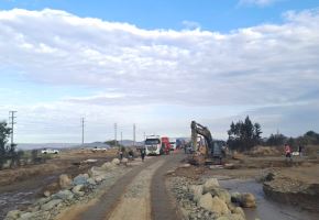 Esta mañana se restableció el tránsito en ambos sentidos en el kilómetro 337 de la carretera Panamericana Sur, a la altura del distrito de Ocucaje, en la provincia y región Ica, que se encontraba bloqueada desde el lunes 23 de febrero, informó el MTC. ANDINA/Difusión