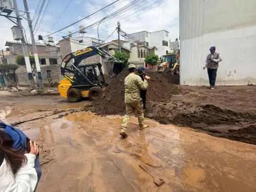 El desborde de las torrenteras que cruzan la ciudad de Arequipa causaron daños también en más de 150 colegios de esa provincia, informó la Gerencia Regional de Educación. ANDINA/Difusión