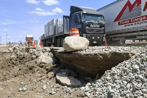 Recuperación del tránsito vial afectado por las lluvias. ANDINA/Difusión