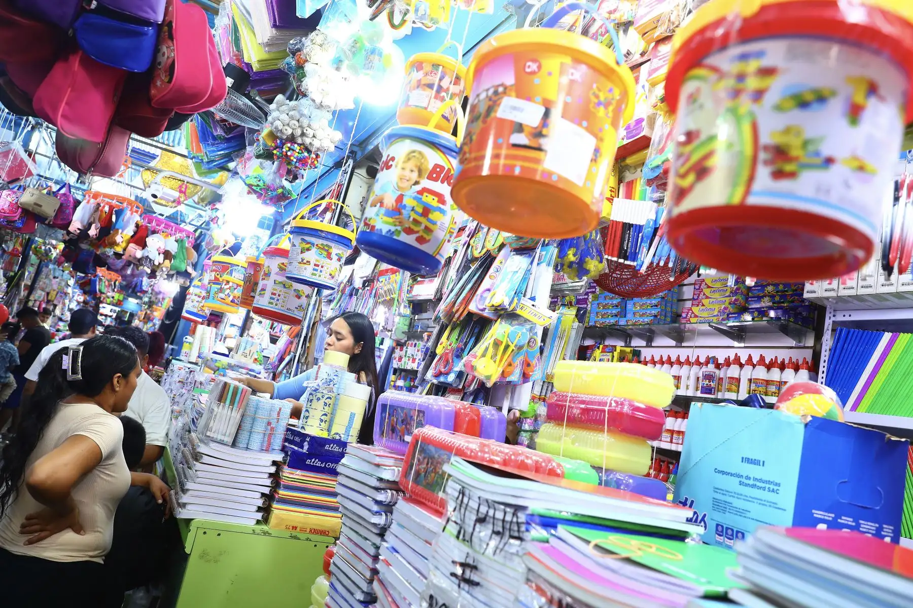 La campaña escolar representa uno de los movimientos comerciales más importantes del primer trimestre del año.
Foto: ANDINA/Verónica Calderón Zúñiga