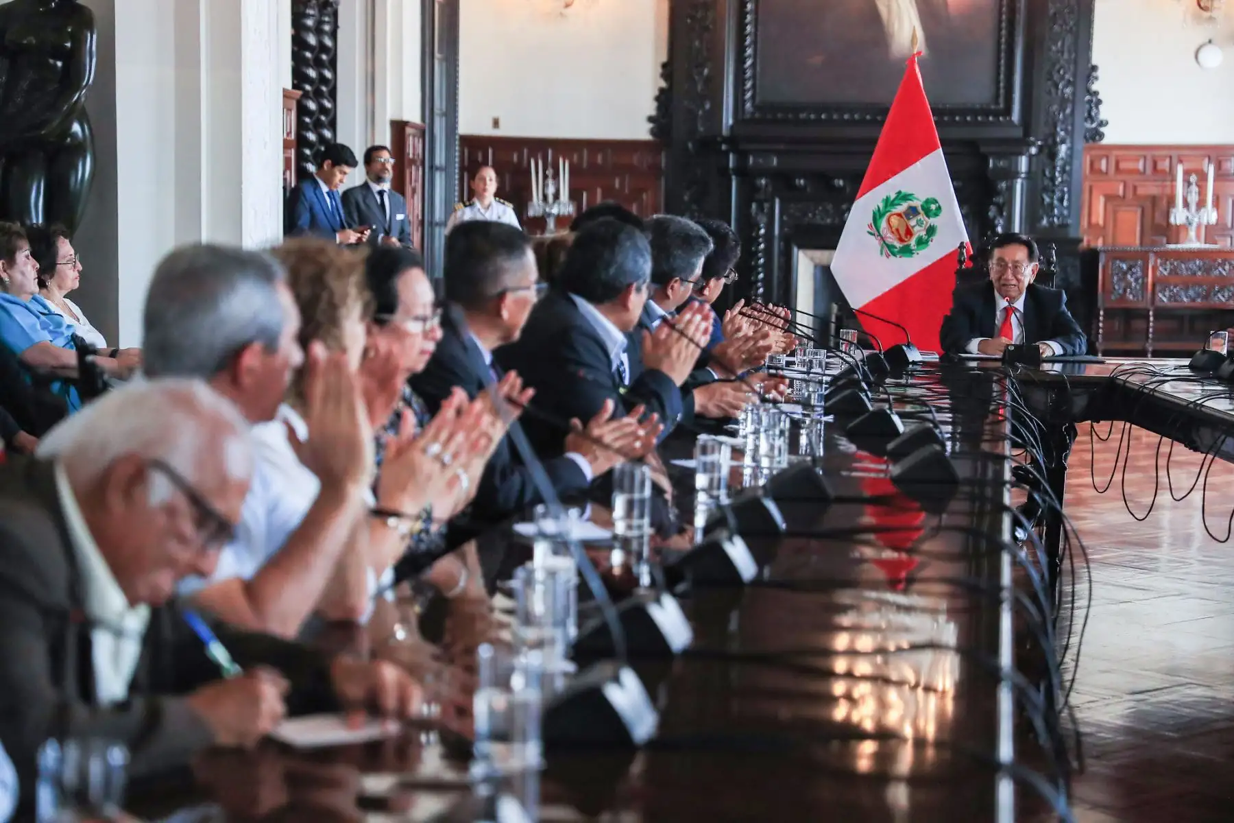 El presidente José María Balcázar recibió en Palacio de Gobierno a los integrantes de la Federación de Docentes Universitarios para escuchar sus demandas y propuestas. Foto: ANDINA/Prensa Presidencia