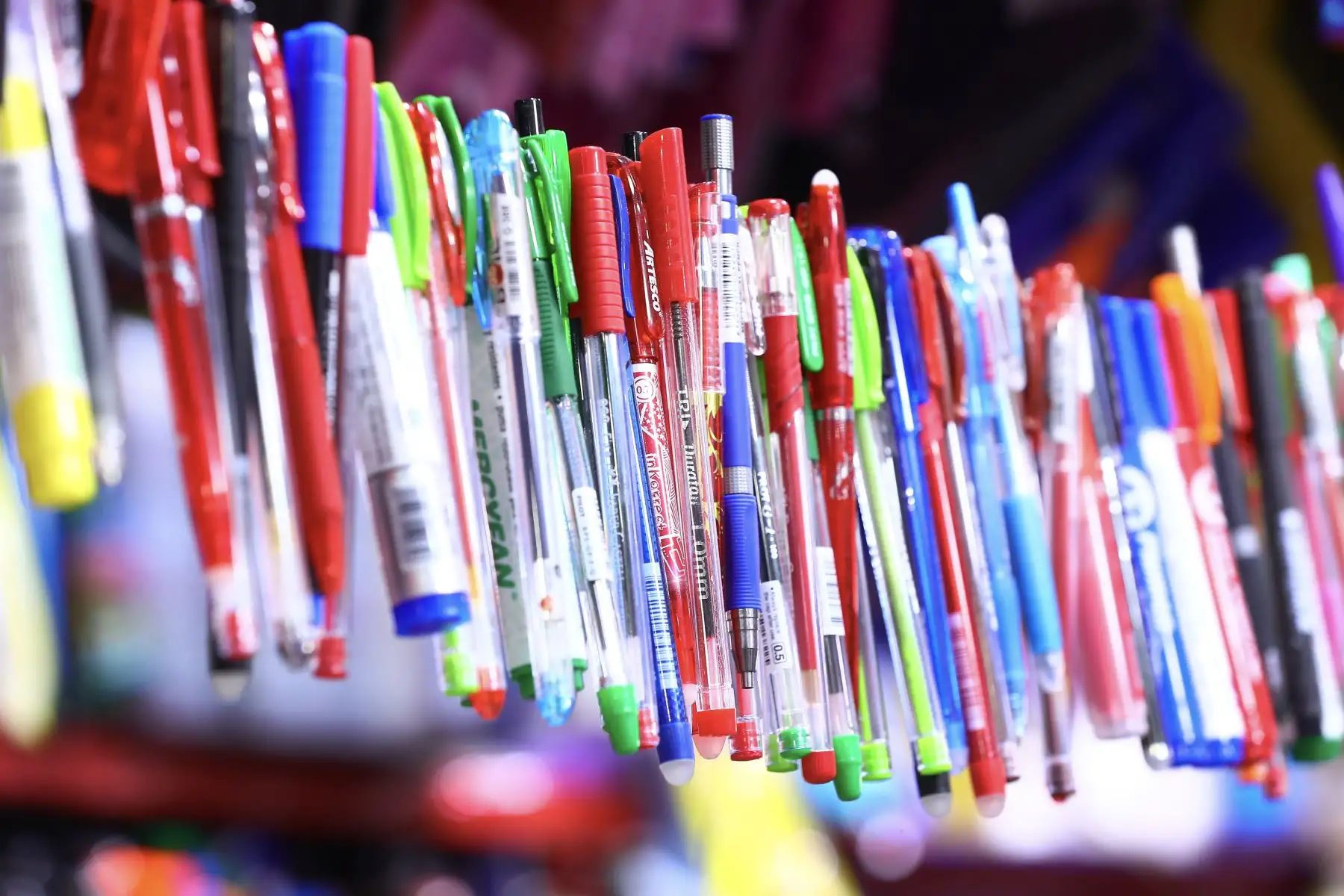 La variedad de marcas permite encontrar útiles desde opciones económicas hasta productos de mayor calidad.
Foto: ANDINA/Verónica Calderón Zúñiga