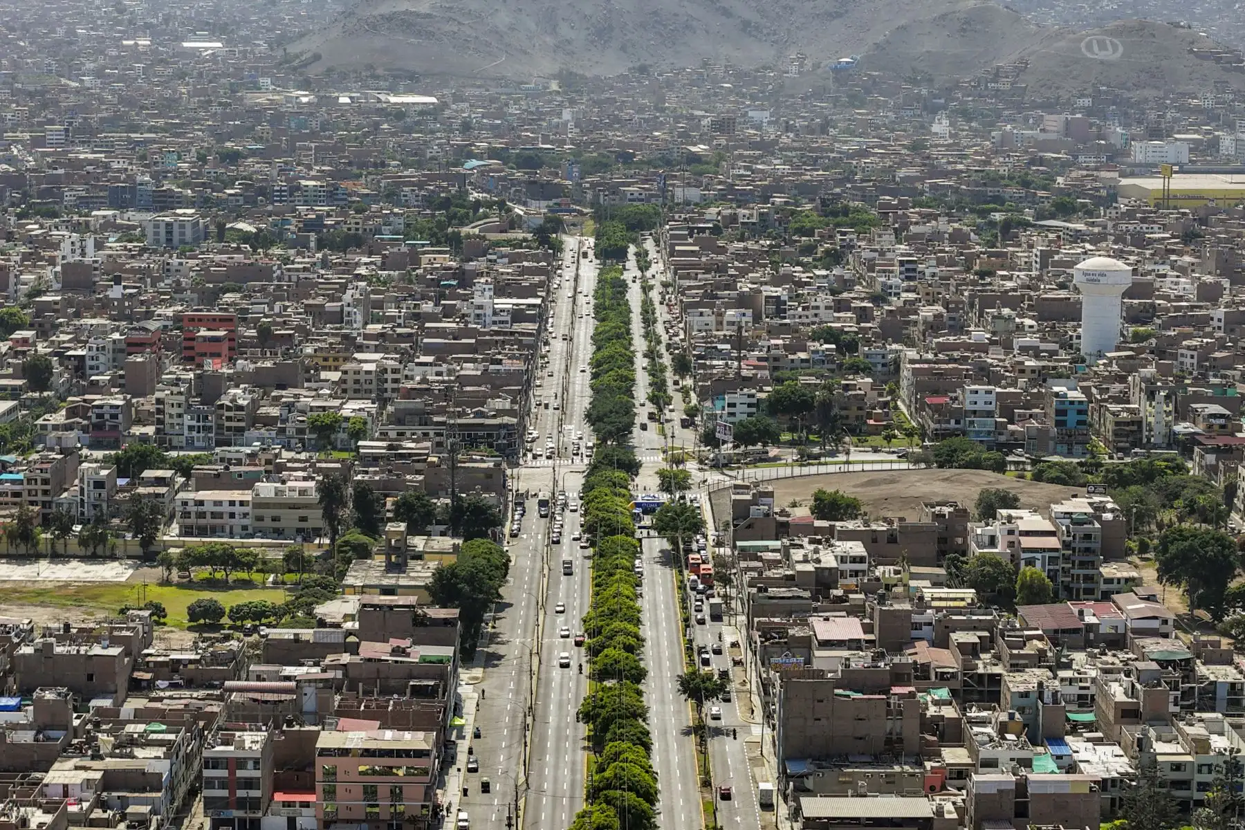 Entrega de la renovada avenida Los Alisos, obra que beneficiará a más de un millón de vecinos de Independencia, Los Olivos y San Martín de Porres.Foto: ANDINA/Ricardo Cuba